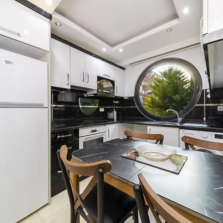 Charming Apartment With Balcony Close To Damlatas Caves In Alanya *